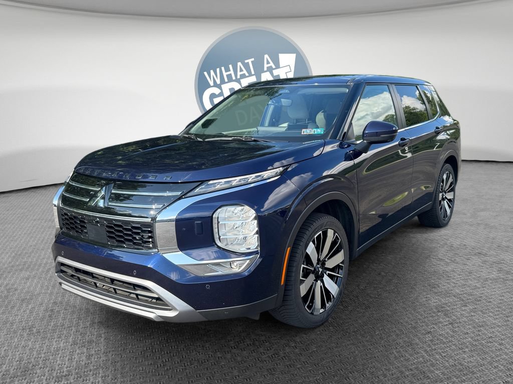 Used 2025 Mitsubishi Outlander AWD image 8