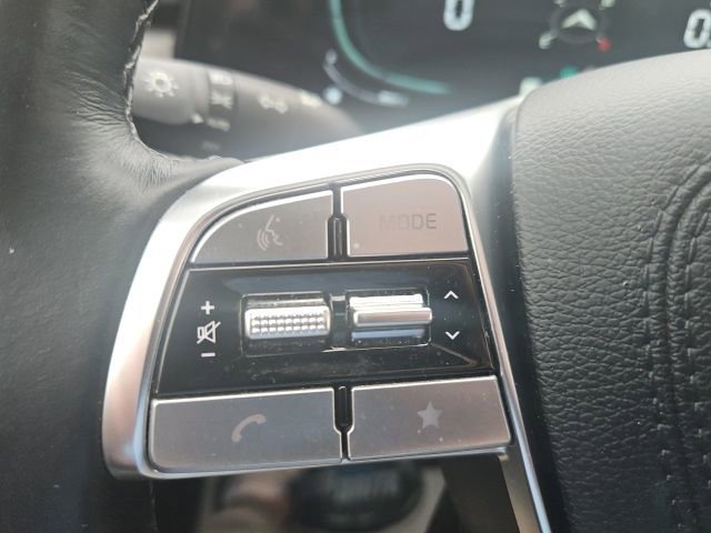 Used 2025 Kia Telluride AWD image 26