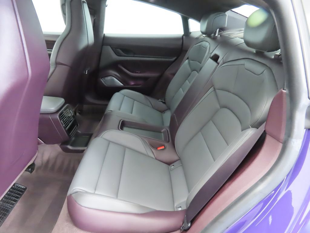 Used 2022 Porsche Taycan 4S image 21