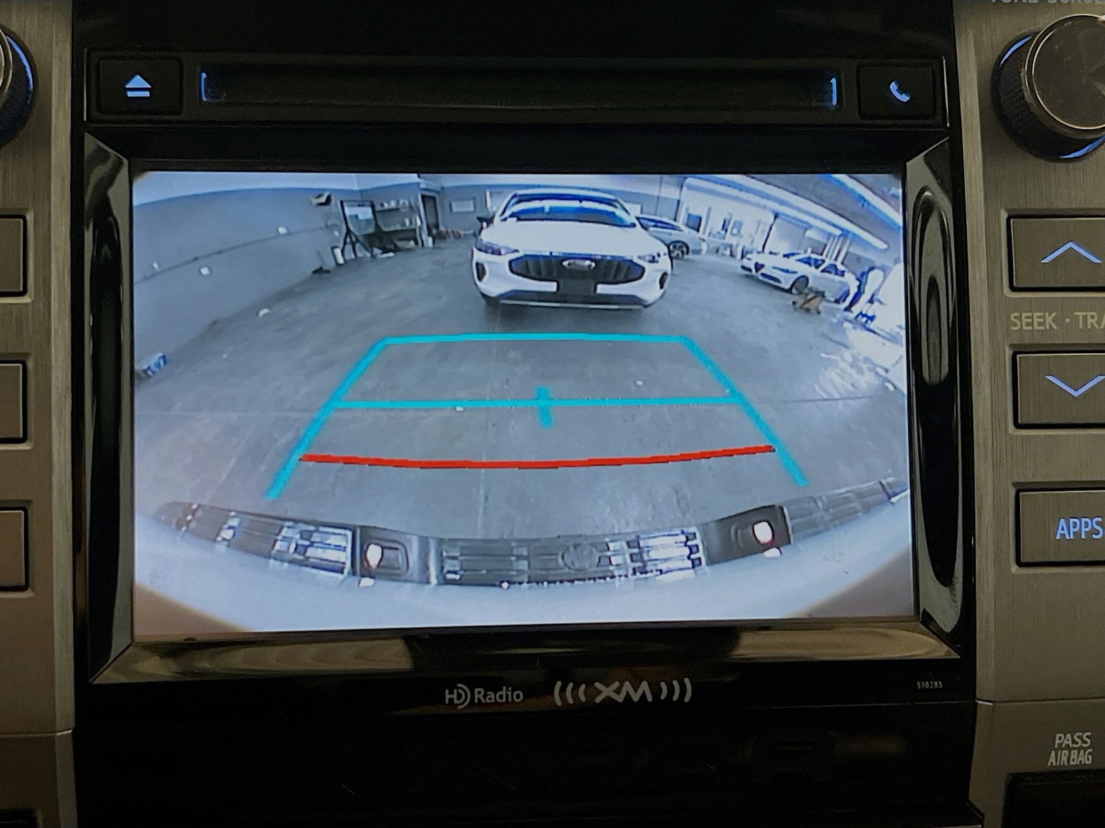 Used 2018 Toyota Tundra SR5 RWD image 9