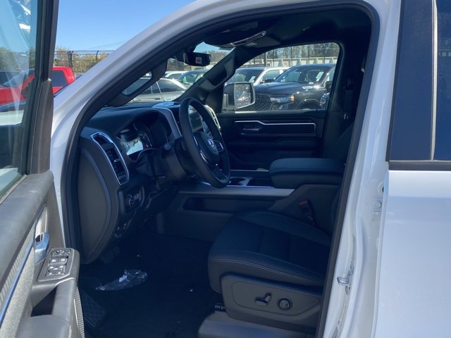 New 2026 RAM 1500 4x4 Crew Cab image 15
