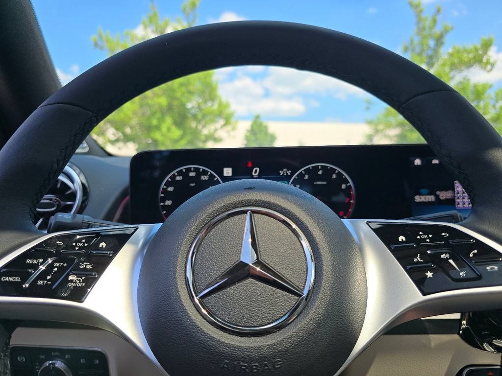 New 2026 Mercedes-Benz GLB 250 4MATIC image 28