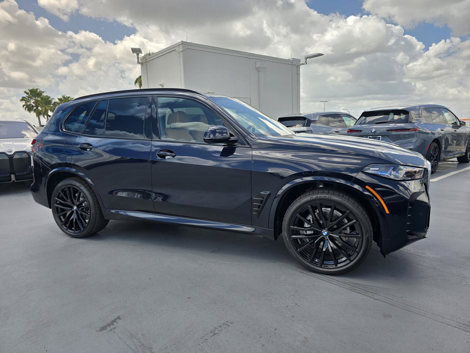 New 2026 BMW X5 xDrive40i w/ M Sport Package AWD/4WD image 50