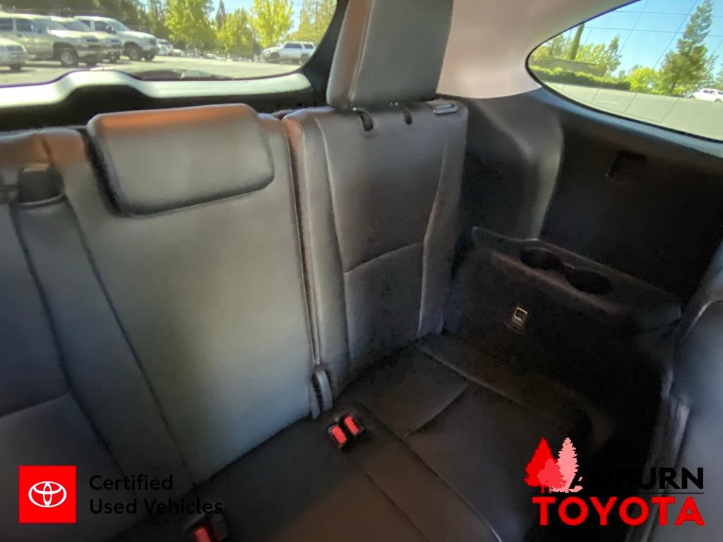 Certified 2024 Toyota Highlander XLE AWD/4WD image 24