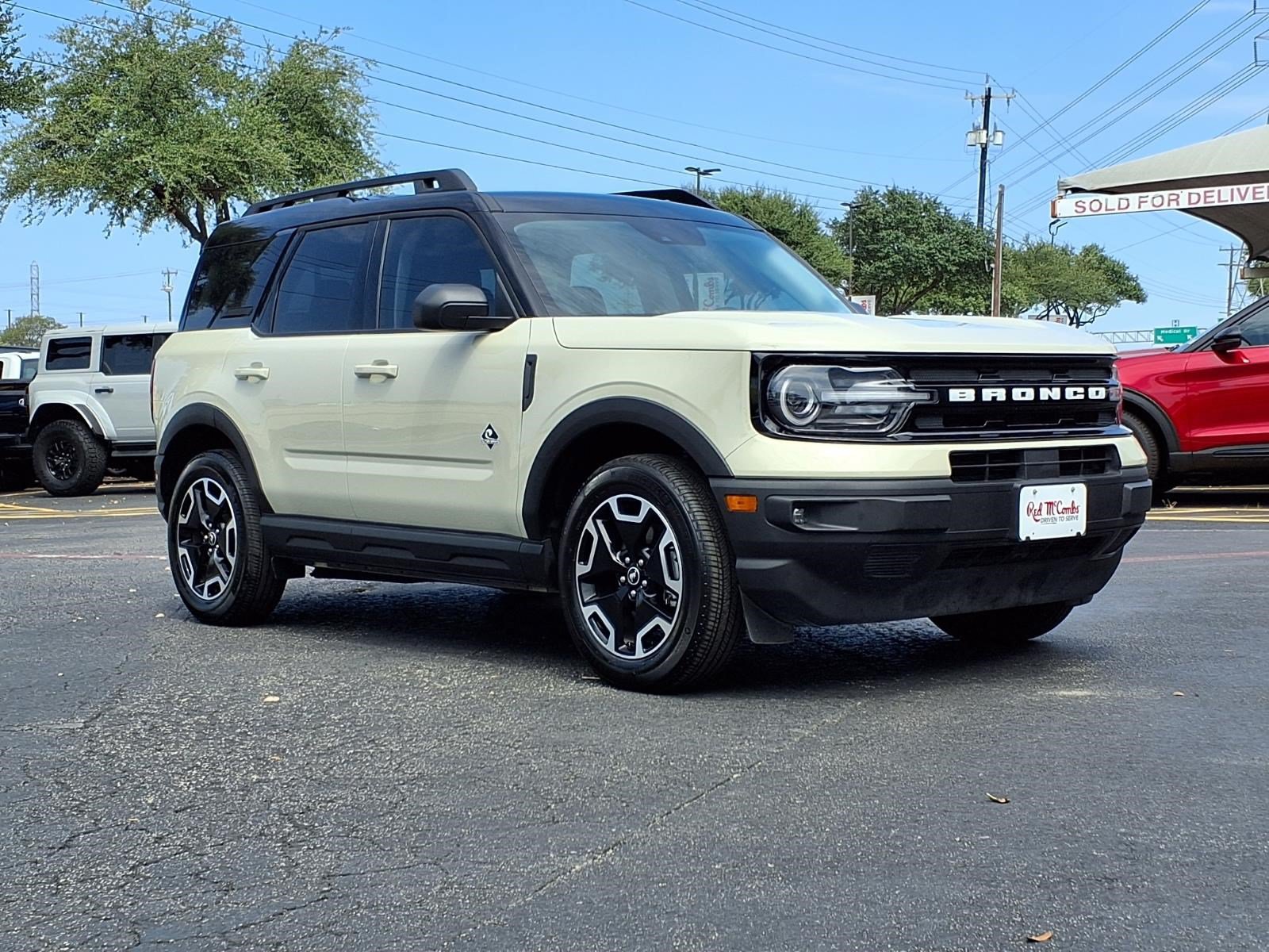 Certified 2024 Ford Bronco Sport Outer Banks w/ Tech Package AWD/4WD image 4