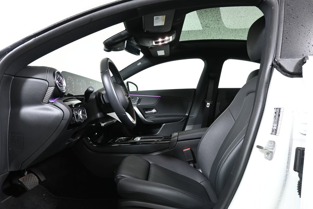 Certified 2025 Mercedes-Benz CLA 250 4MATIC image 3