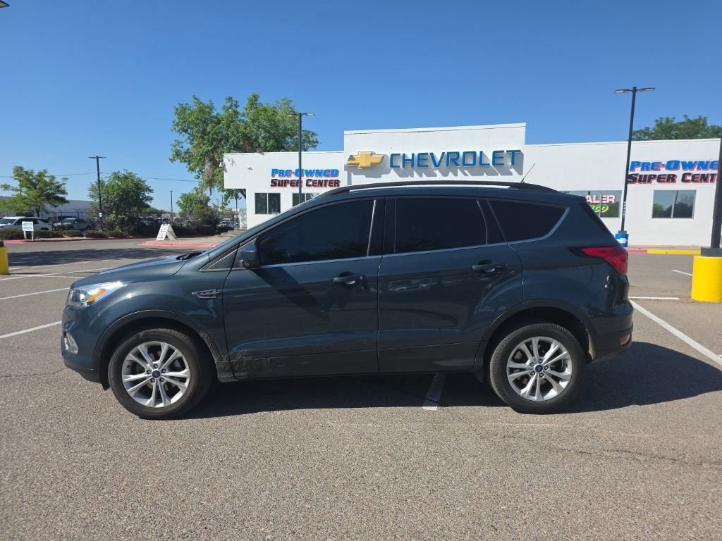 Used 2019 Ford Escape SEL FWD image 2