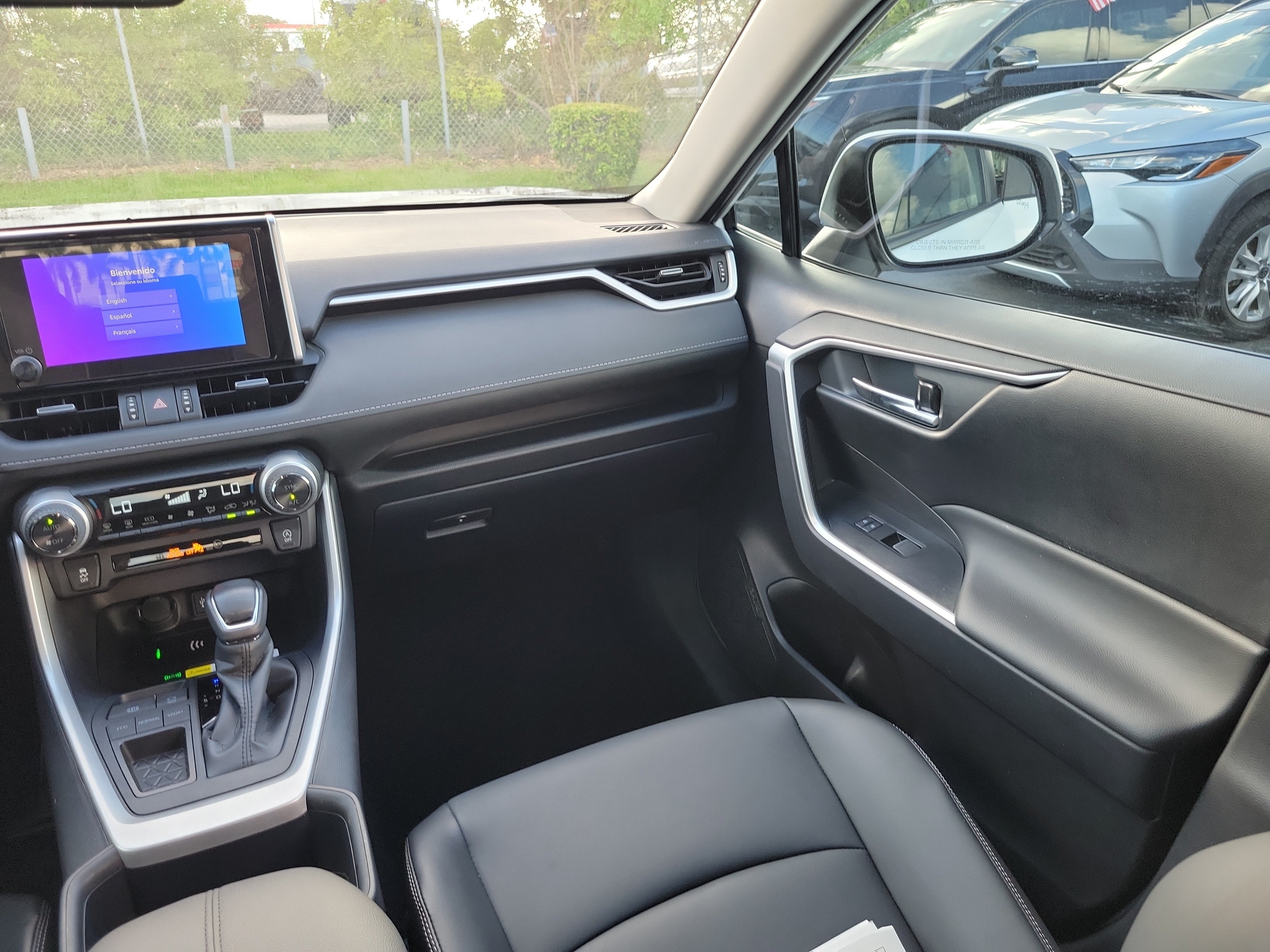 Used 2025 Toyota RAV4 XLE Premium FWD image 17