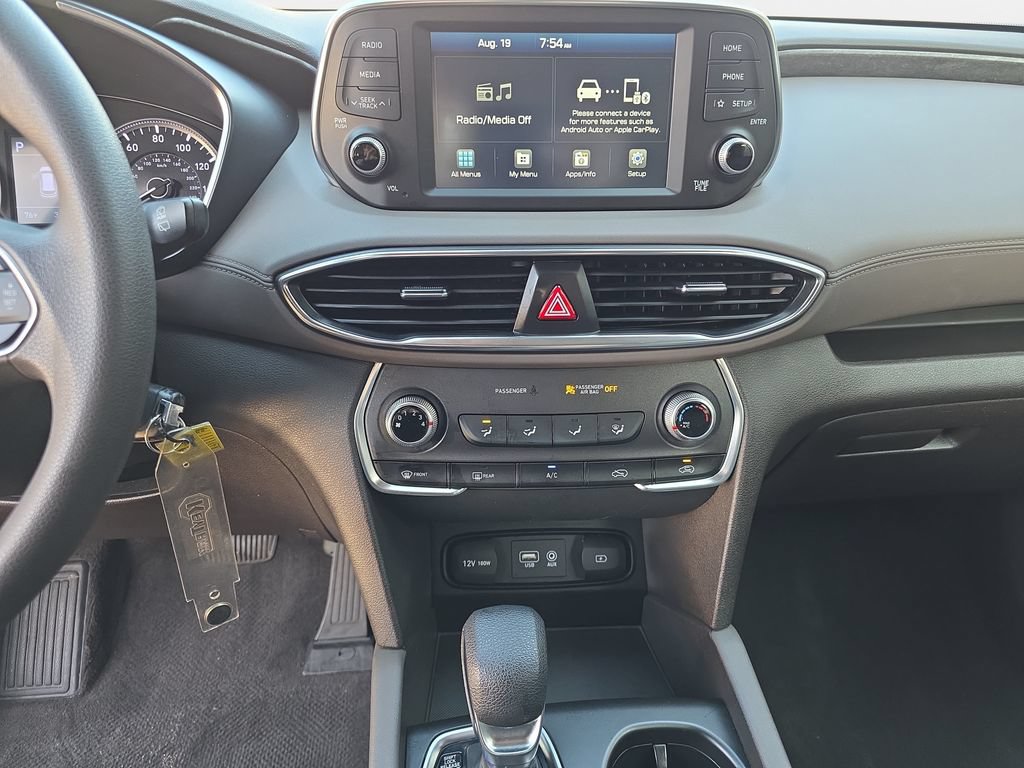 Used 2020 Hyundai Santa Fe SE AWD/4WD image 17