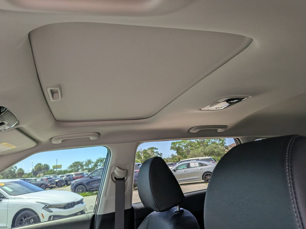 Certified 2026 Kia Seltos EX w/ EX Sunroof Package FWD image 21