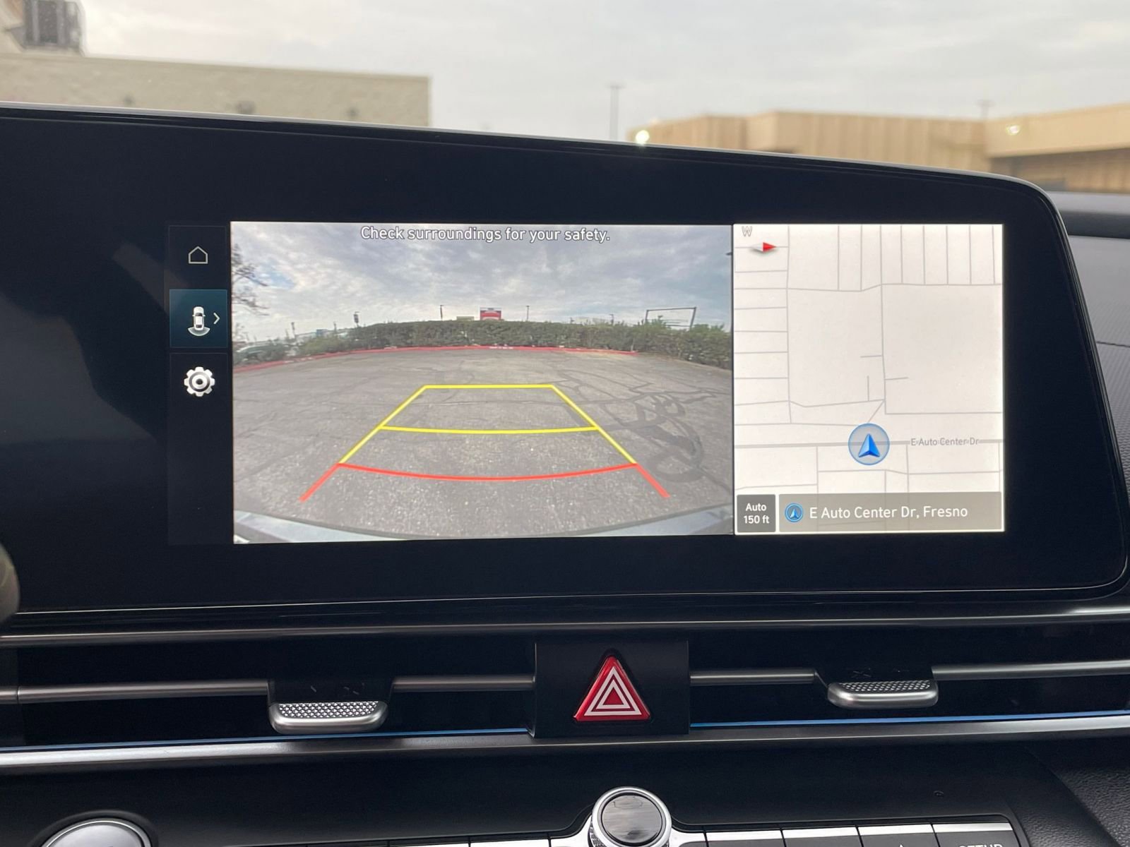 Used 2025 Hyundai Elantra Limited image 17