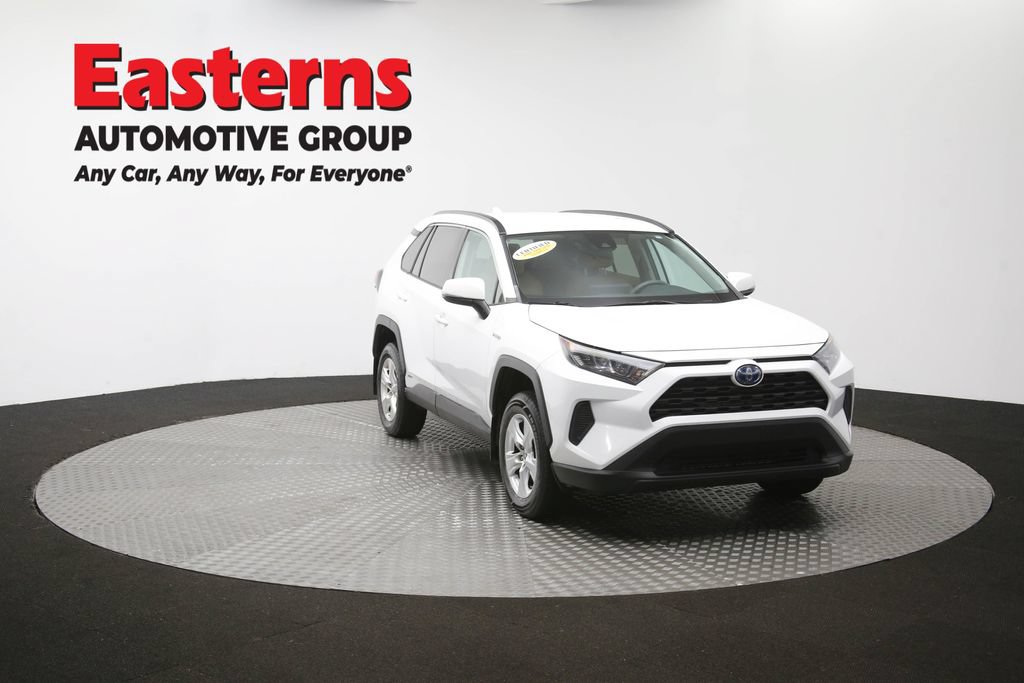 Used 2021 Toyota RAV4 LE w/ Carpet Mat Package (TMS) AWD/4WD image 52