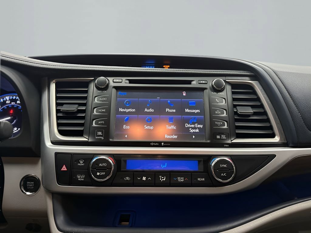 Used 2015 Toyota Highlander Limited image 24