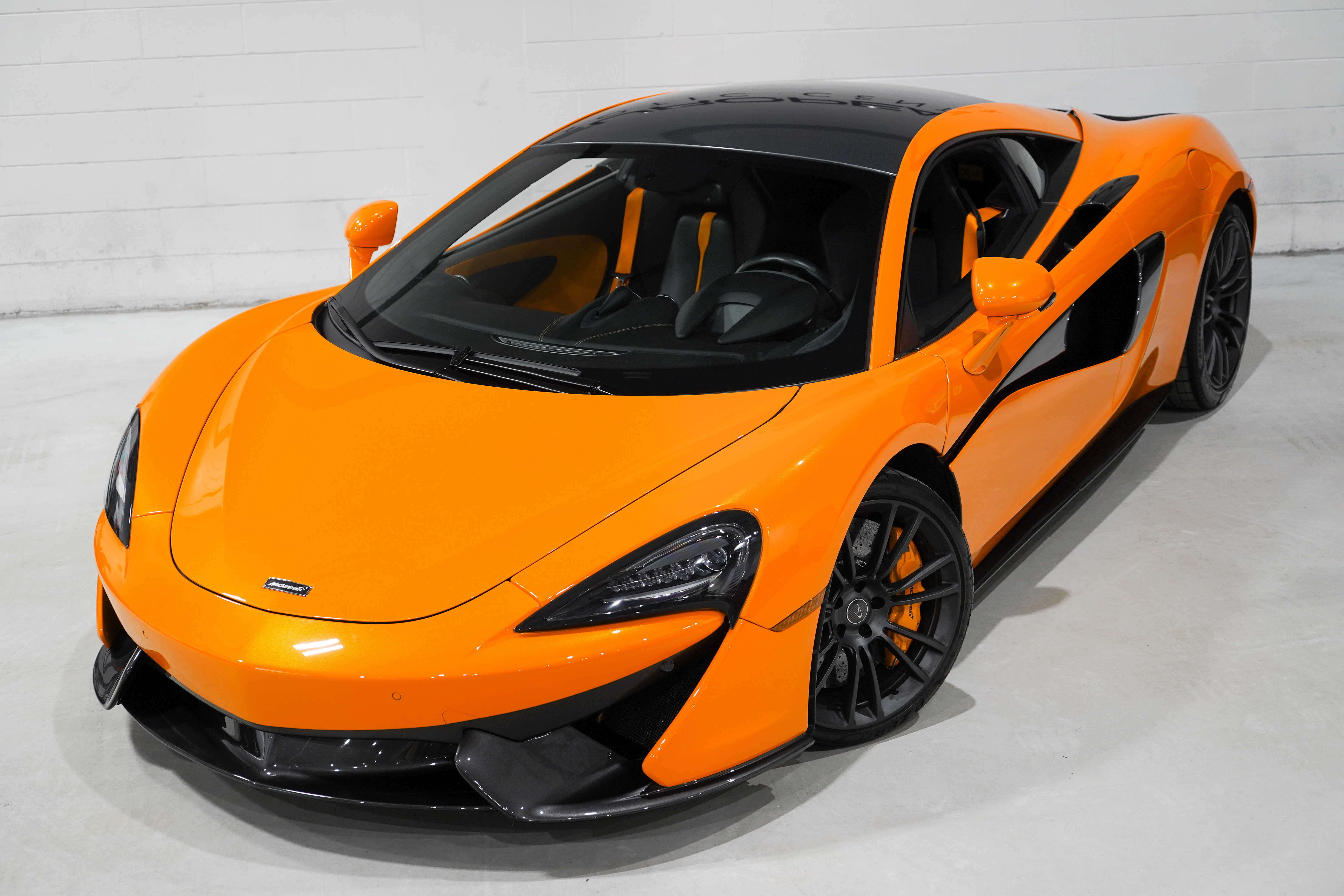 Used 2017 McLaren 570S Coupe RWD image 36