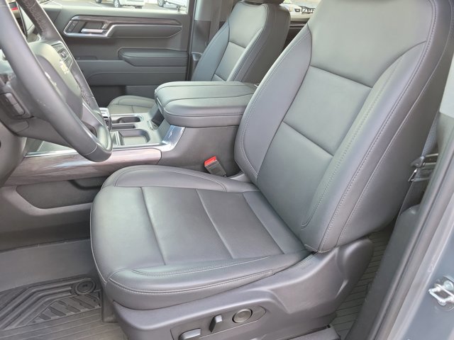 Used 2024 Chevrolet Silverado 1500 LTZ image 12