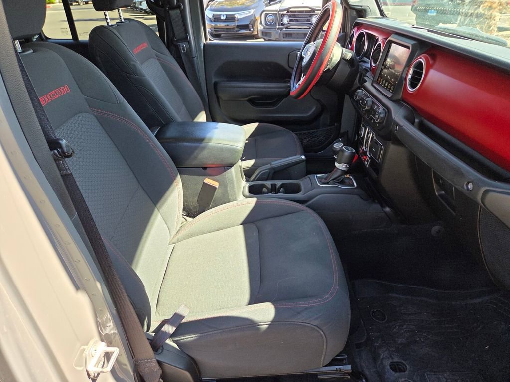 Used 2023 Jeep Gladiator Rubicon w/ Cold Weather Group AWD/4WD image 16