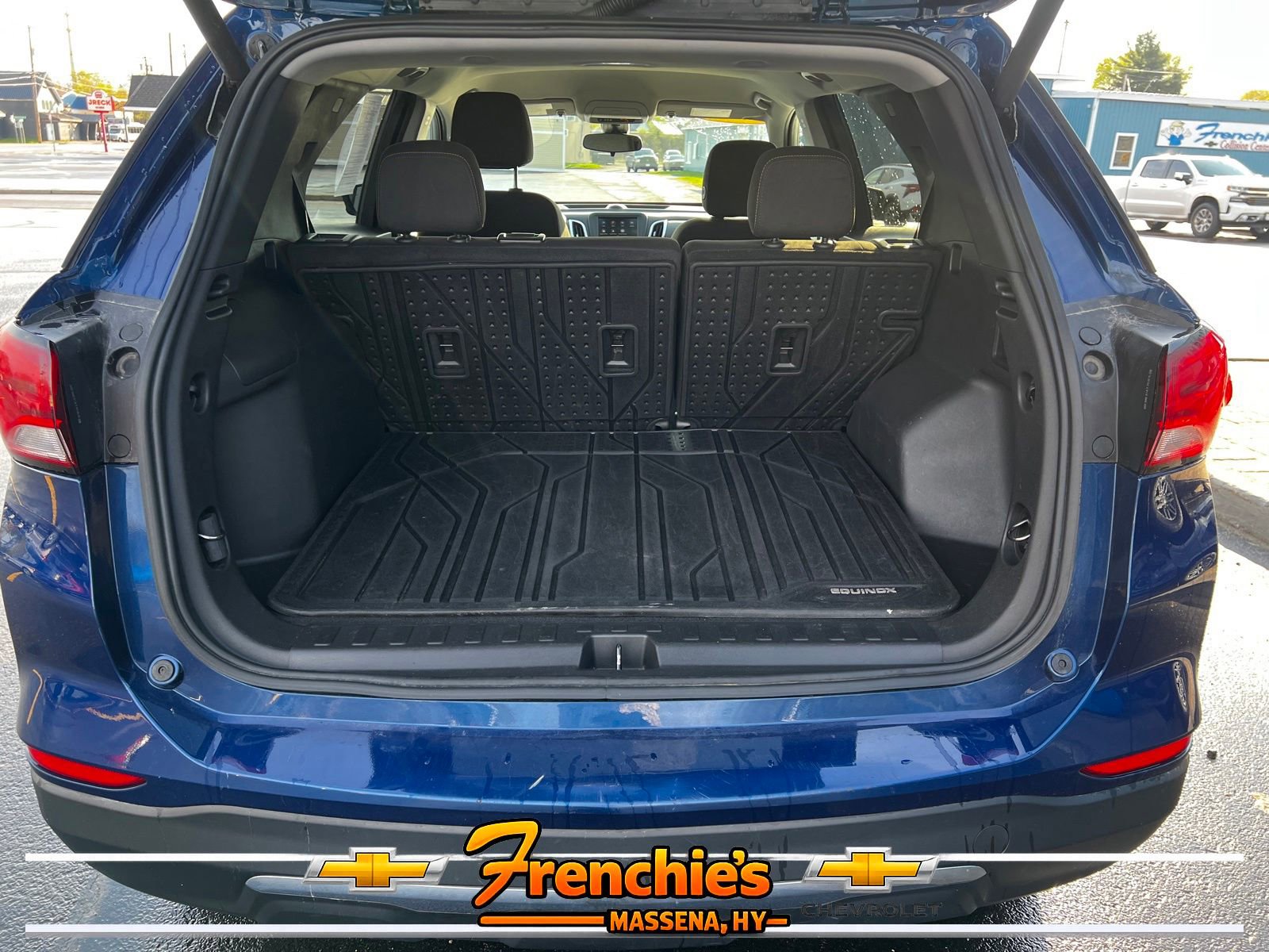 Used 2023 Chevrolet Equinox LT AWD/4WD image 5