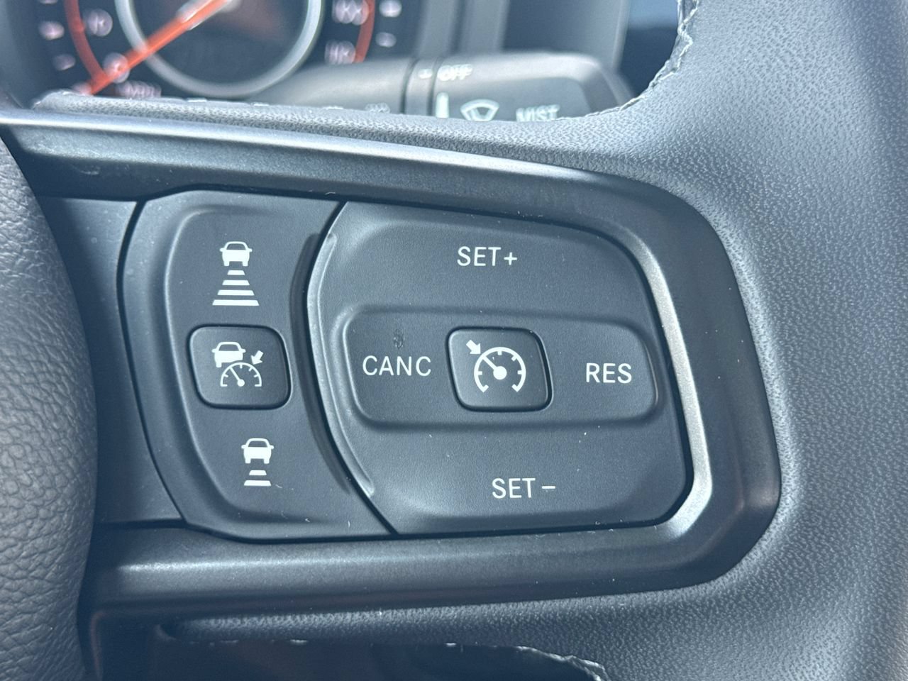 Used 2026 Jeep Gladiator Mojave AWD/4WD image 27