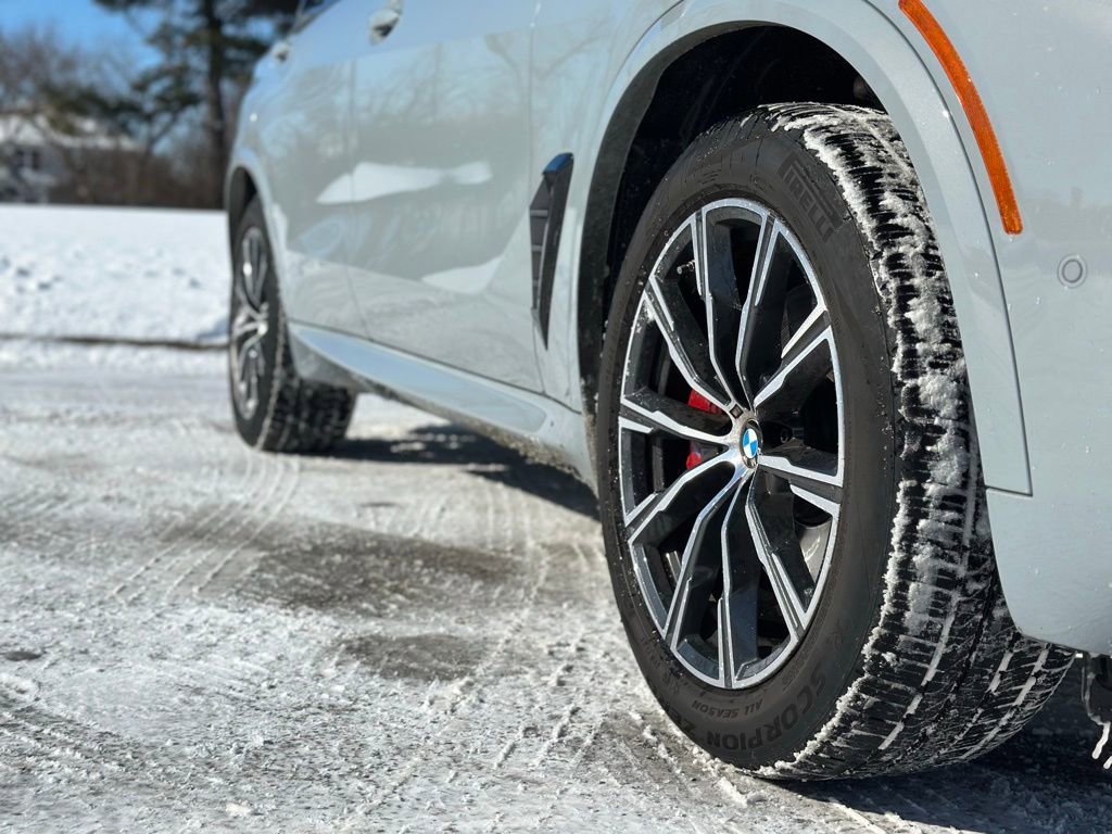 Certified 2024 BMW X5 xDrive40i w/ Executive Package image 9