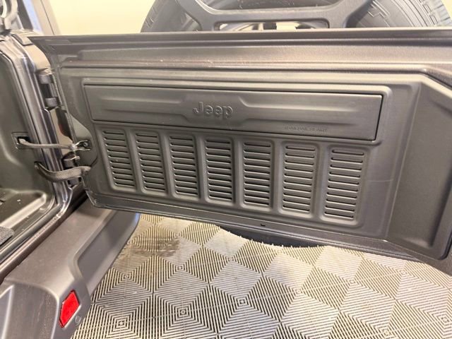 New 2026 Jeep Wrangler Unlimited Sahara AWD/4WD image 10
