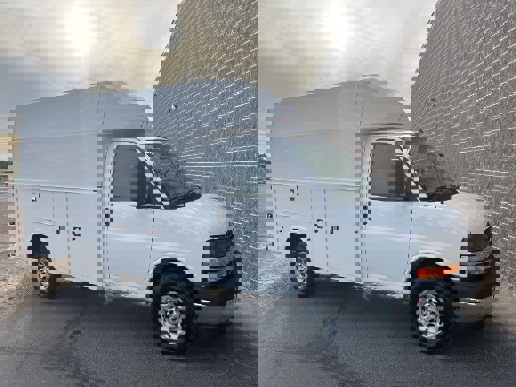 New 2025 Chevrolet Express 3500 w/ Power Convenience Package