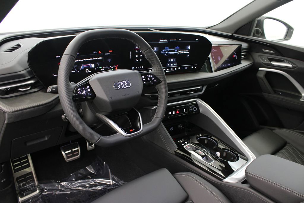 New 2025 Audi SQ5 Prestige image 16
