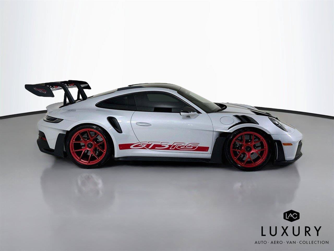 Used 2025 Porsche 911 GT3 RS RWD image 4