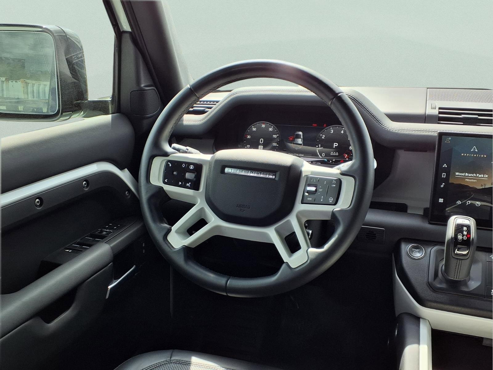 Used 2025 Land Rover Defender 110 S image 15