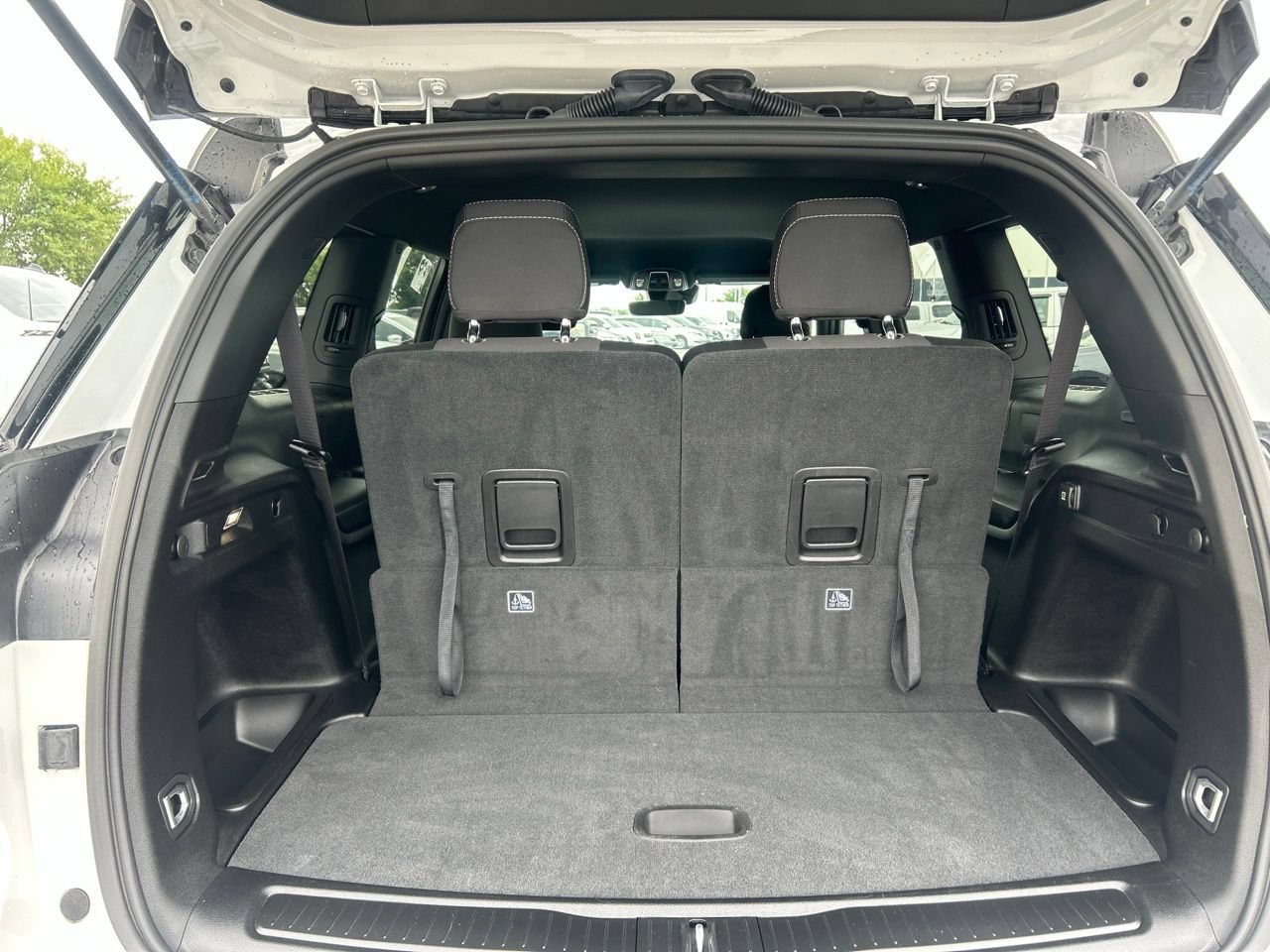 Used 2025 Jeep Grand Cherokee L Laredo RWD image 14