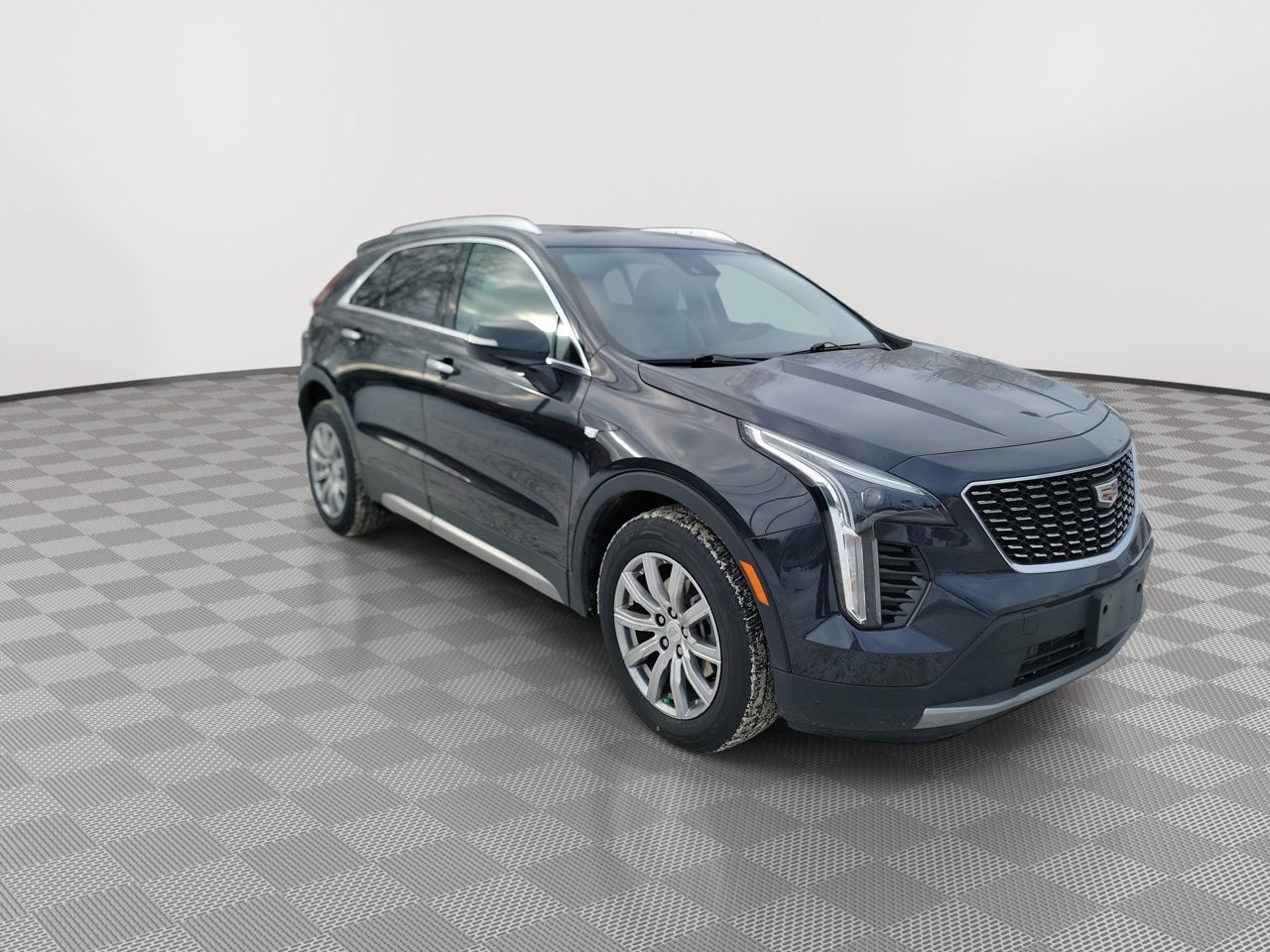 Used 2023 Cadillac XT4 Premium Luxury AWD/4WD image 2