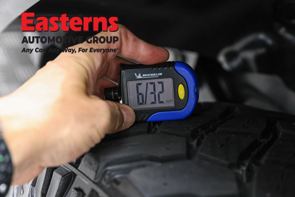 Used 2023 Jeep Wrangler Unlimited w/ Sun & Screen Package AWD/4WD image 26