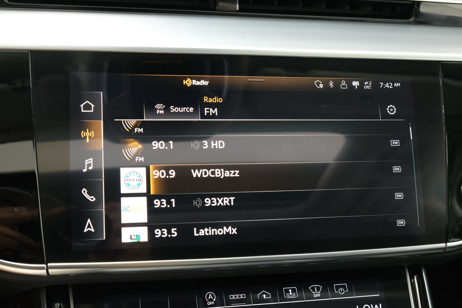 Used 2021 Audi A8 L 4.0T w/ Luxury Package AWD/4WD image 18