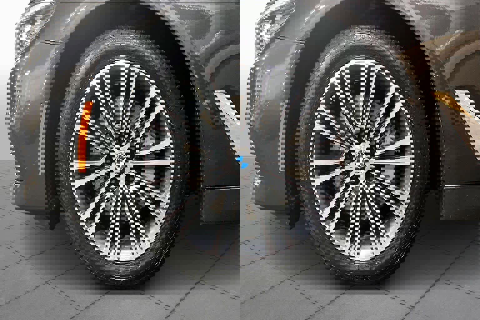 Used 2019 BMW 540i xDrive w/ Convenience Package image 10