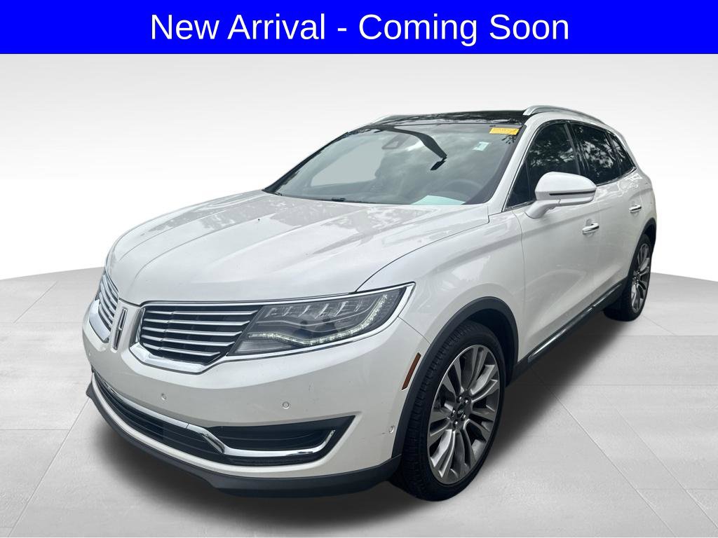 Used 2016 Lincoln MKX Reserve w/ Luxury Package FWD image 2