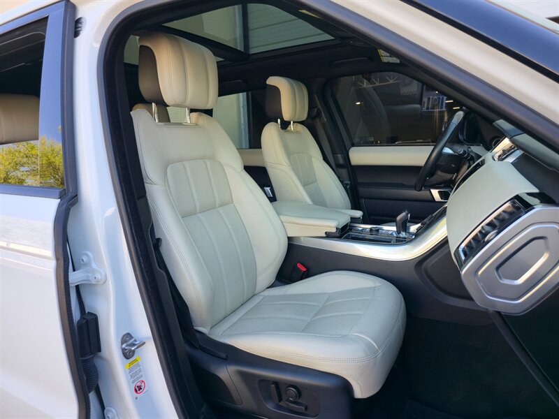 Used 2019 Land Rover Range Rover Sport HSE AWD/4WD image 25