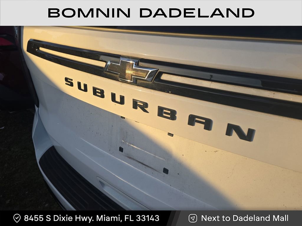Used 2024 Chevrolet Suburban Z71 w/ Luxury Package image 5