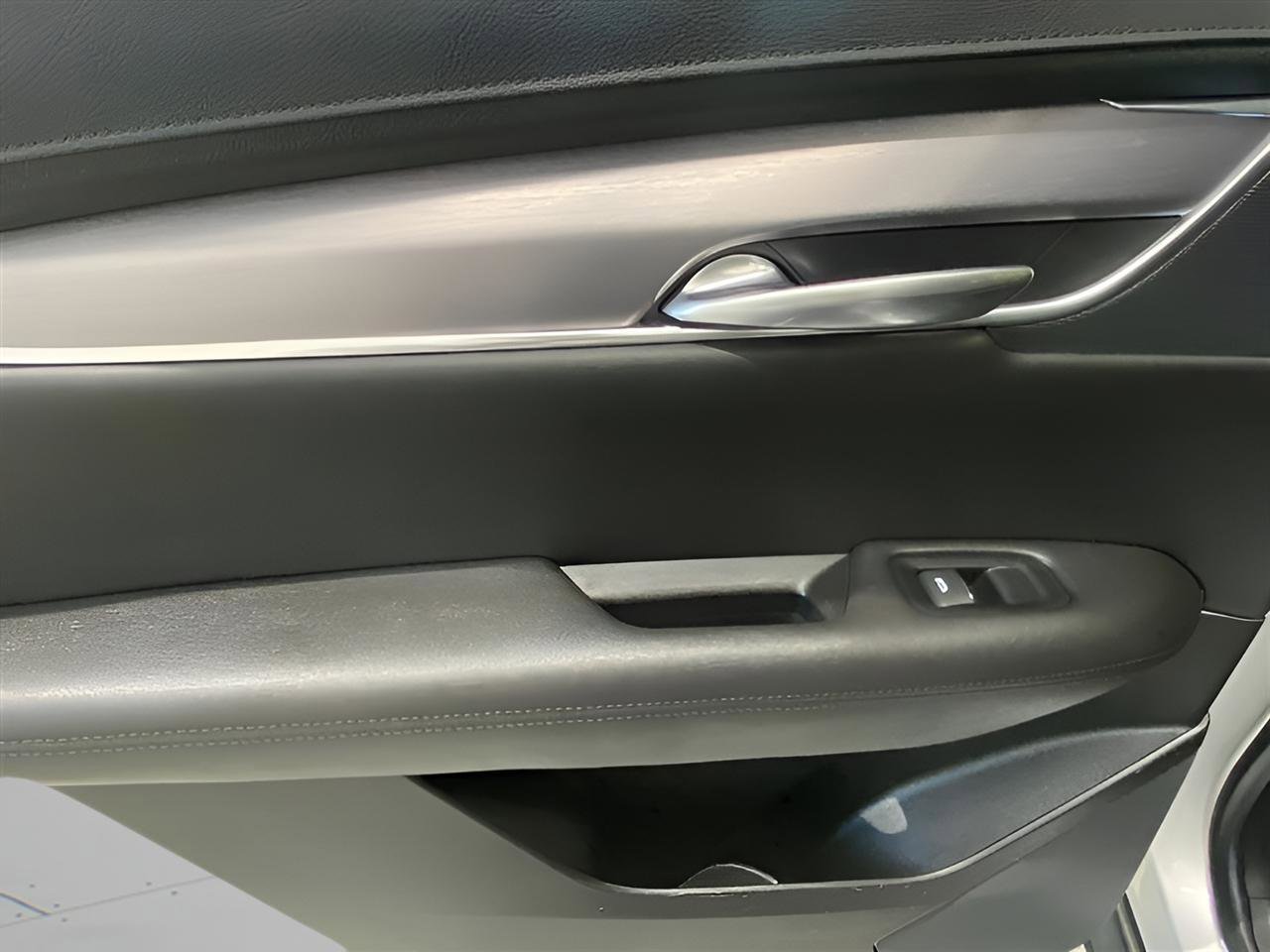 Used 2019 Cadillac XT5 Luxury AWD/4WD image 14