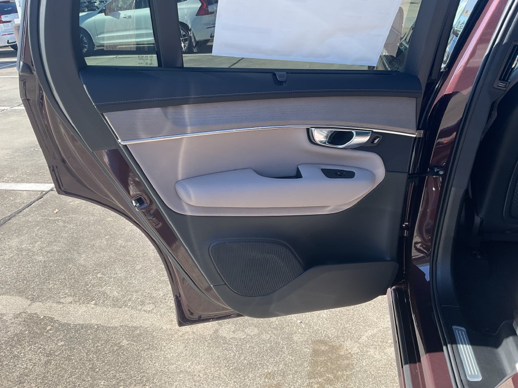 New 2027 Volvo XC90 B6 Plus AWD/4WD image 13