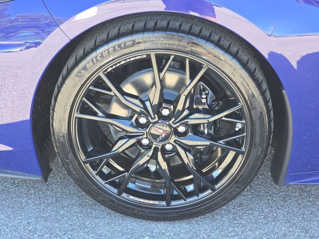 Used 2025 Chevrolet Corvette Stingray Coupe w/ 1LT image 27