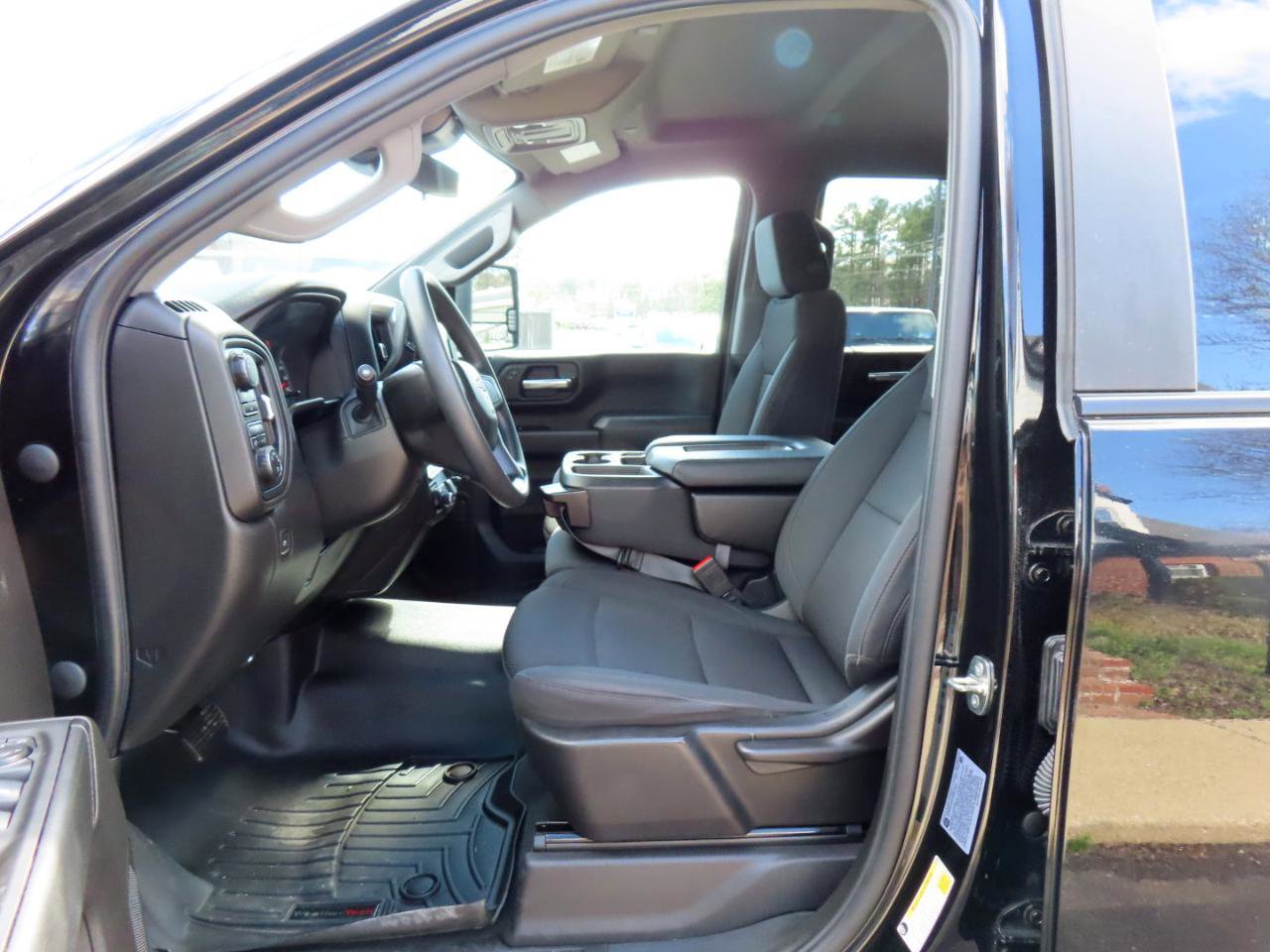 Used 2024 Chevrolet Silverado 2500 Custom w/ Z71 Off-Road Package AWD/4WD image 18