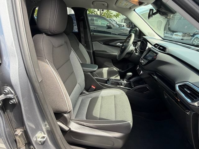 Used 2021 Chevrolet TrailBlazer LT w/ Convenience Package FWD image 14