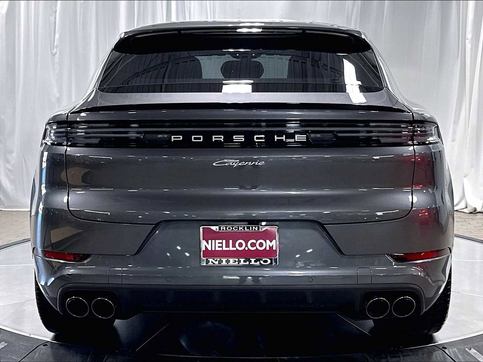 Used 2026 Porsche Cayenne Coupe AWD/4WD image 8