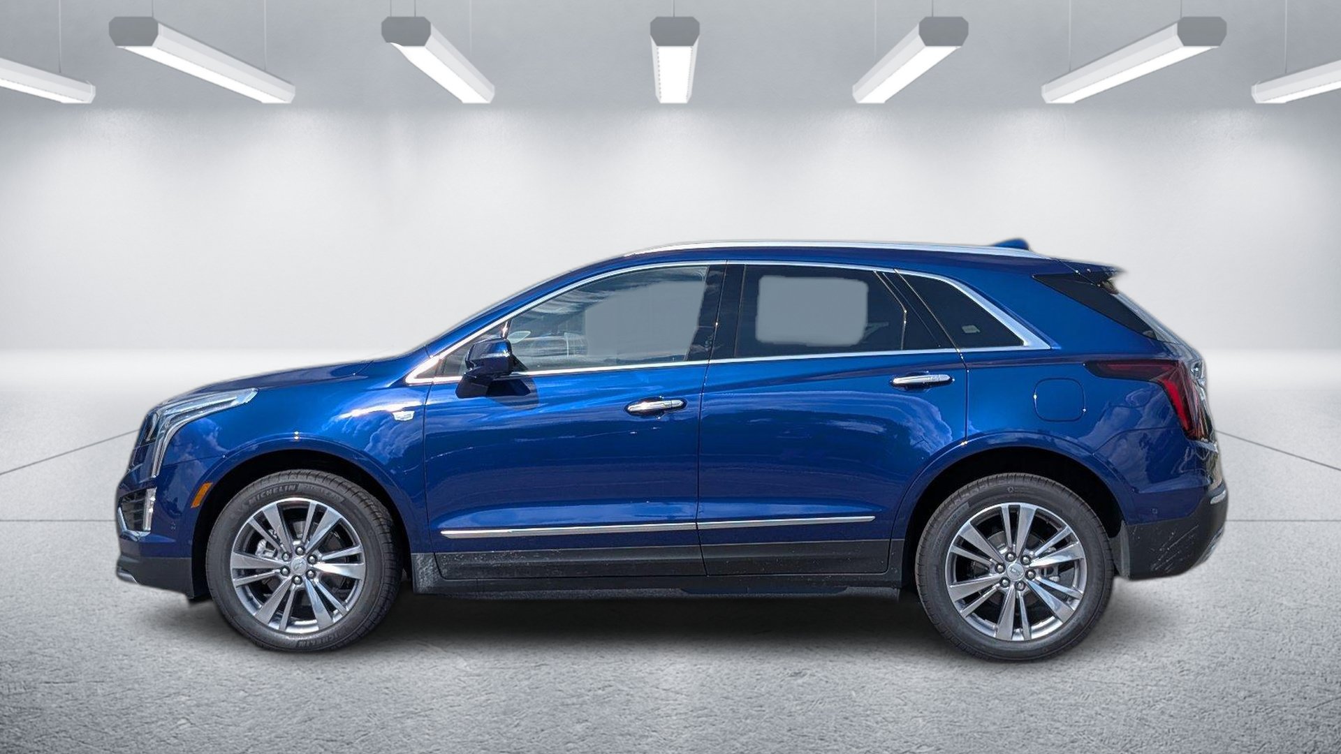 New 2026 Cadillac XT5 Premium Luxury w/ Driver Assist Package FWD image 2