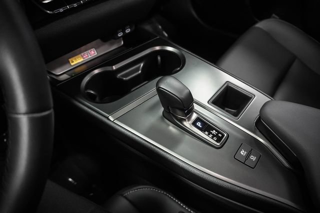 Certified 2025 Lexus UX 300h FWD w/ Accessory Package (Z2) image 17