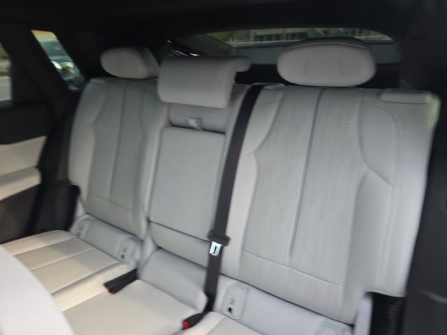 Certified 2024 Cadillac Lyriq Luxury image 14