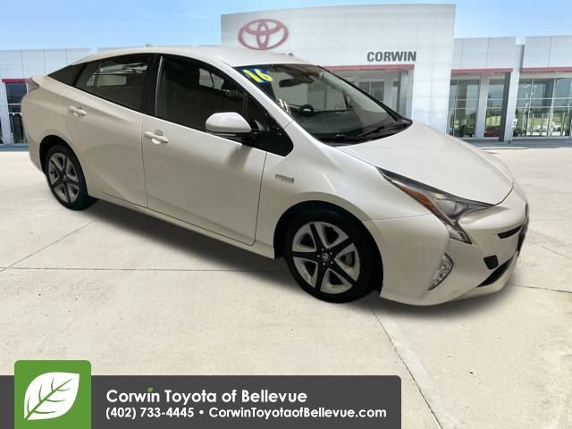 Used 2016 Toyota Prius Four Touring image 7
