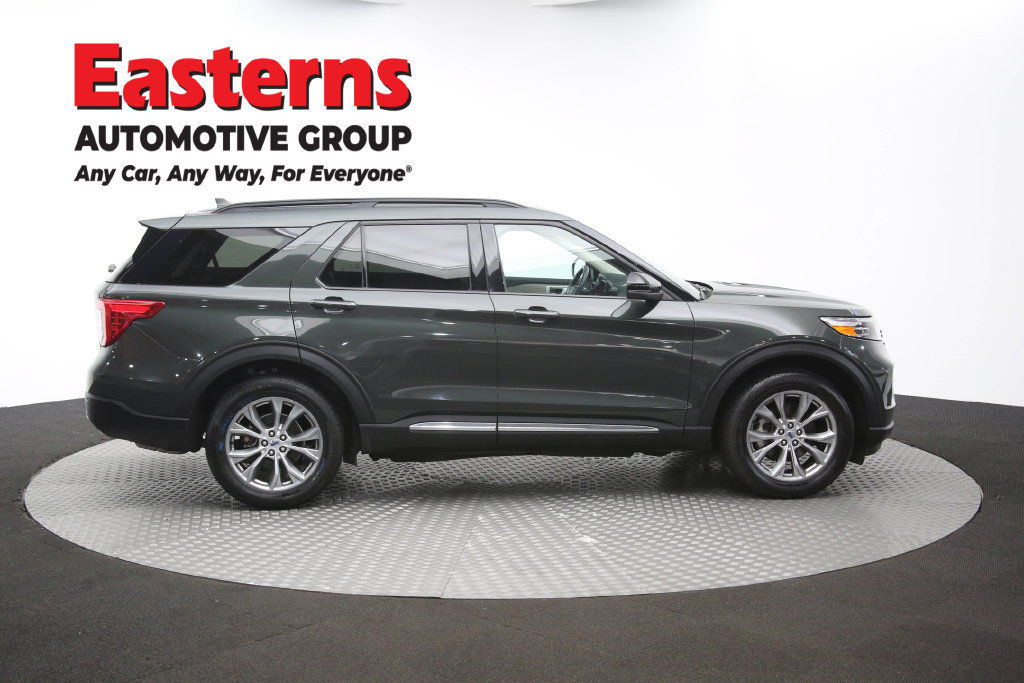 Used 2023 Ford Explorer XLT w/ Equipment Group 202A AWD/4WD image 51