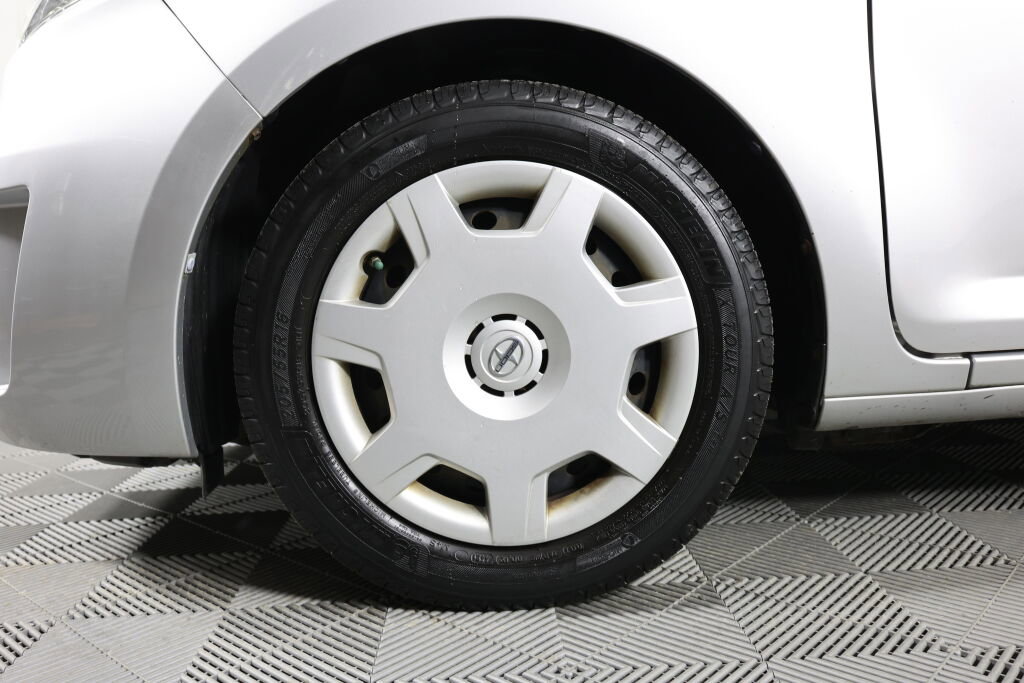 Used 2008 Scion xB image 9