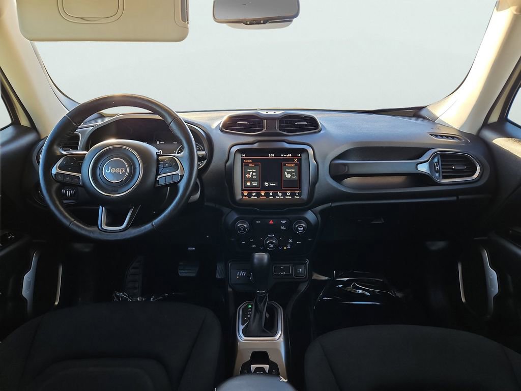 Used 2022 Jeep Renegade Latitude w/ Convenience Group image 11