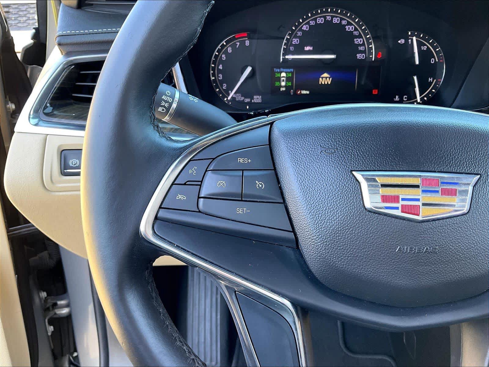 Used 2019 Cadillac XT5 FWD image 21